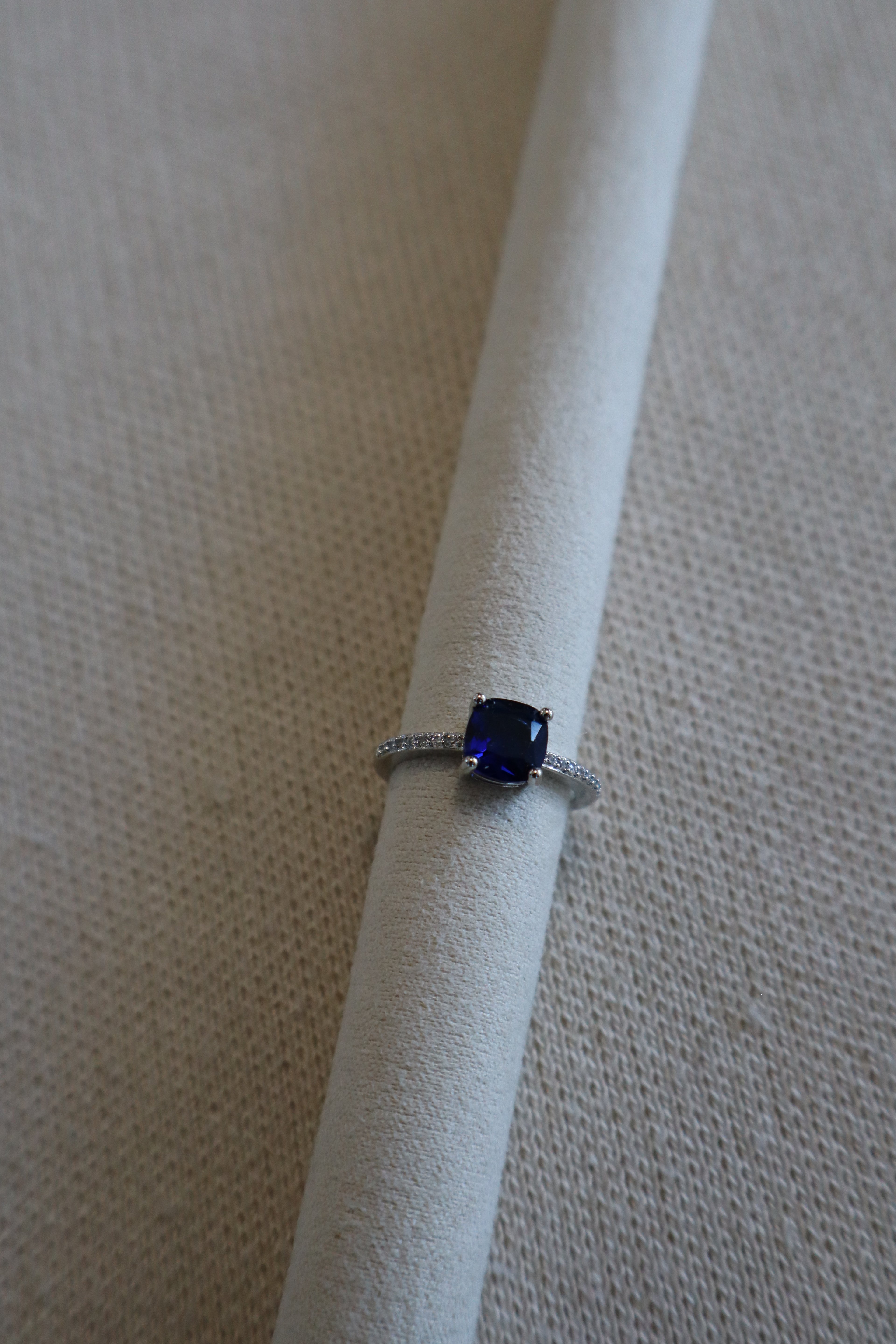 Anello 63